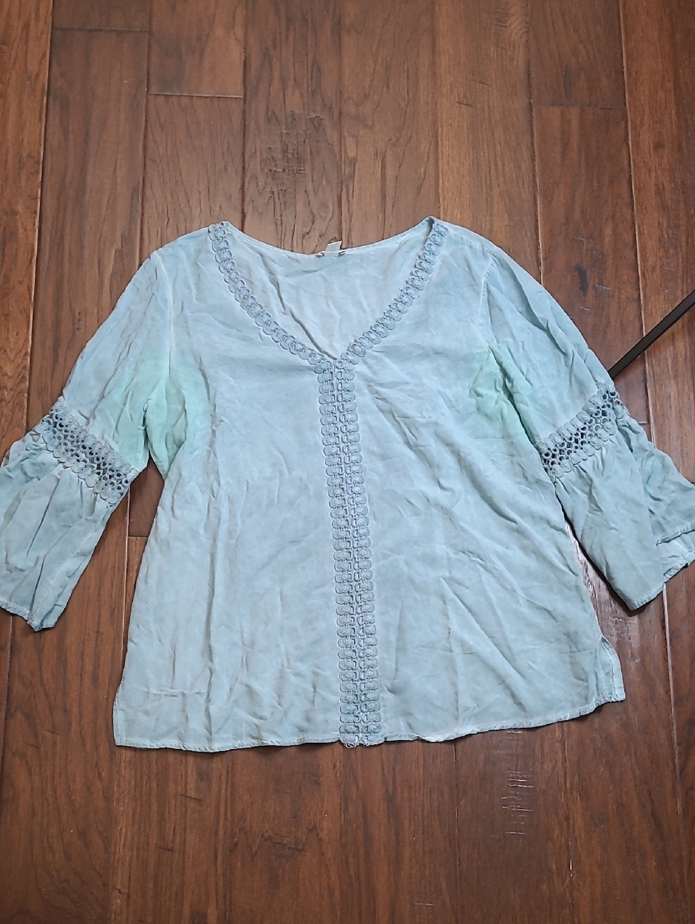 Spense Marbled Blue Crochet-Trim V-Neck Blouse size Large